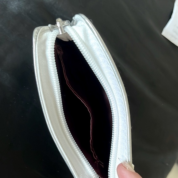 Jeffree Star Cosmetics Cleaver Wristlet Coin Purse new - Picture 4 of 5